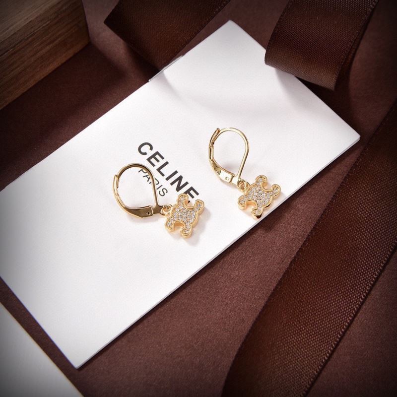 Ce**e necklaces
